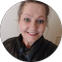 Profile photo of Leslie Blackwell