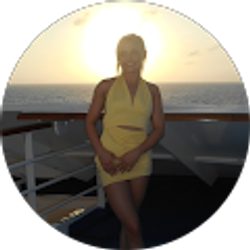 Profile photo of Taylor Thomas