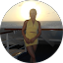 Profile photo of Taylor Thomas