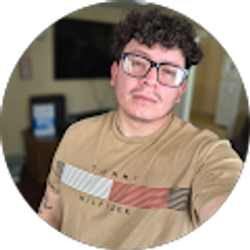 Profile photo of Pedro Flores