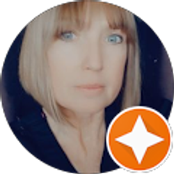 Profile photo of Carolyn Reinert