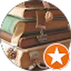 Profile photo of Bees Bookshelves