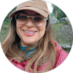 Profile photo of Kenia Flores