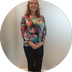 Profile photo of Lynn Effer