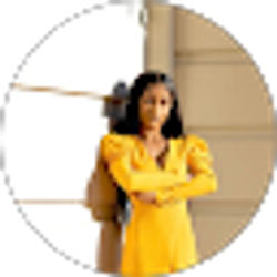 Profile photo of Lauryn McDaniels