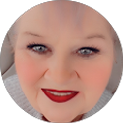 Profile photo of Lisa Morris-Doerge