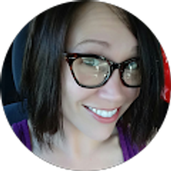 Profile photo of Holly Hogsten