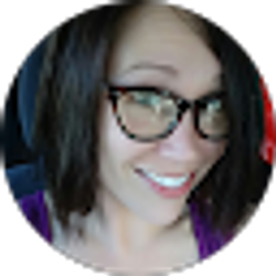 Profile photo of Holly Hogsten