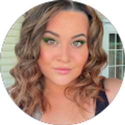 Profile photo of Leanna Hudnall