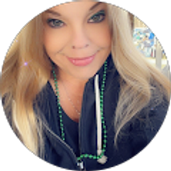 Profile photo of robyn miller