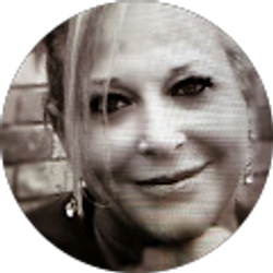 Profile photo of Monique Marx