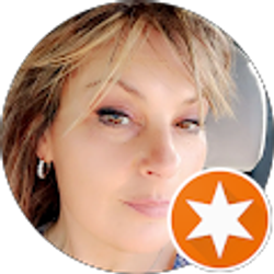 Profile photo of Carrie McGinnis