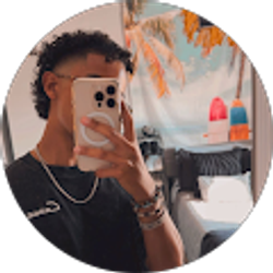 Profile photo of Rey R.