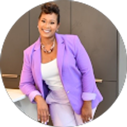 Profile photo of Rachel Bowlin