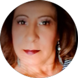 Profile photo of Rosa Arroyo