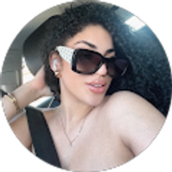 Profile photo of Thayla Carolina Olivera