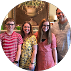 Profile photo of Sara Farnsworth