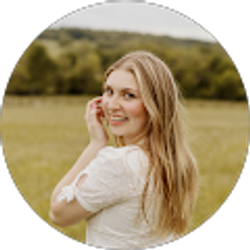 Profile photo of Elena Kallenbach