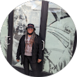 Profile photo of lynda holley