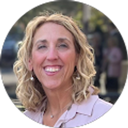 Profile photo of Carlyn McClintock