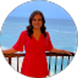 Profile photo of Kaci Hohenthaner