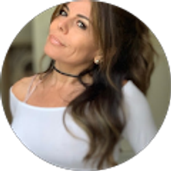 Profile photo of CLAUDIA POBLETE (HerSoulVacation)