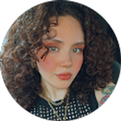 Profile photo of Mara Flores