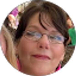 Profile photo of Lynda Niemeyer
