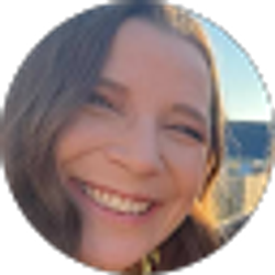 Profile photo of Kelly Johnson