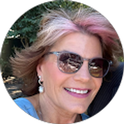 Profile photo of Sara Dooley