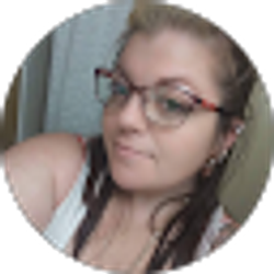 Profile photo of Lauren Roberts