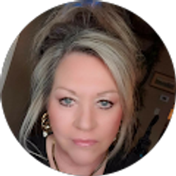 Profile photo of Laurie Moore