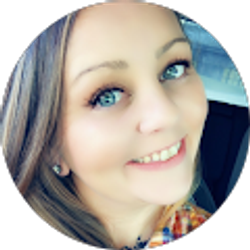 Profile photo of Holly Vincent