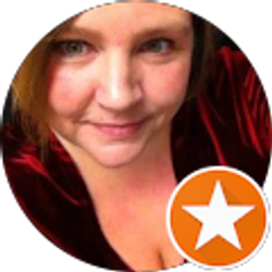 Profile photo of Michelle Hilbrands