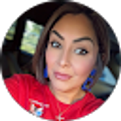 Profile photo of Yvett Flores