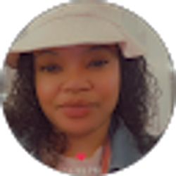 Profile photo of Simone Huntley