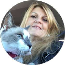 Profile photo of Shelly Douglas