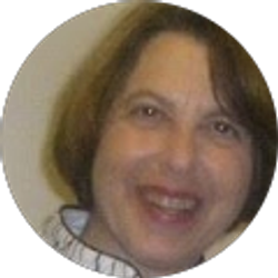 Profile photo of Lynn Barnett