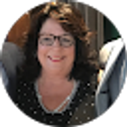Profile photo of Kimberly Nasierowskiw