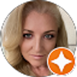 Profile photo of Susan Bee