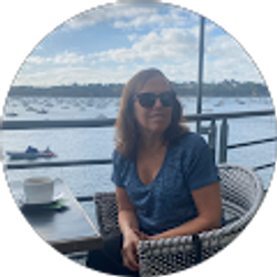 Profile photo of Julie Schneider Real Estate