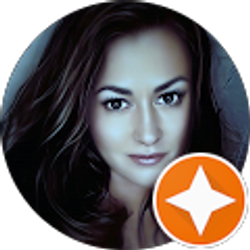 Profile photo of Mandy Ray