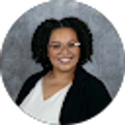 Profile photo of Rhiannon Niemuth