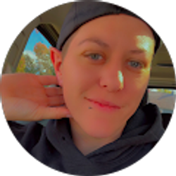 Profile photo of Becca Simon