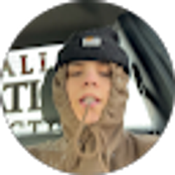 Profile photo of Riley Peterson