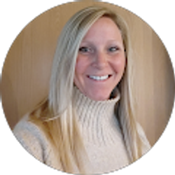 Profile photo of Kelly Hardin