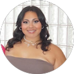 Profile photo of Rianna Gonzalez