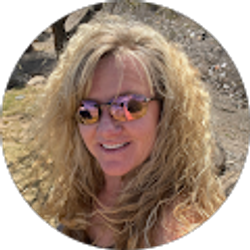 Profile photo of Stephanie Jones