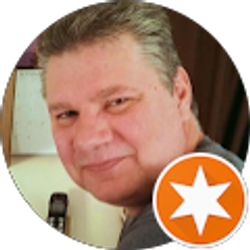 Profile photo of Carl Hensley