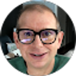 Profile photo of Aaron Deris
